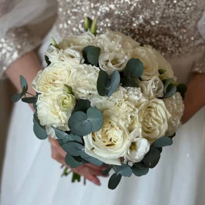 Букет невесты Белоснежный с бутоньеркой купить с доставкой в Казани