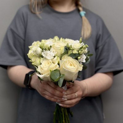Букет невесты из Роз купить с доставкой в Казани