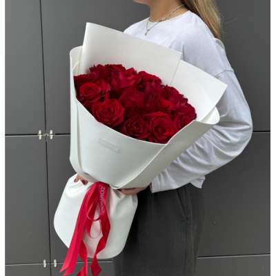 Букет 15 роз Эквадор Красных